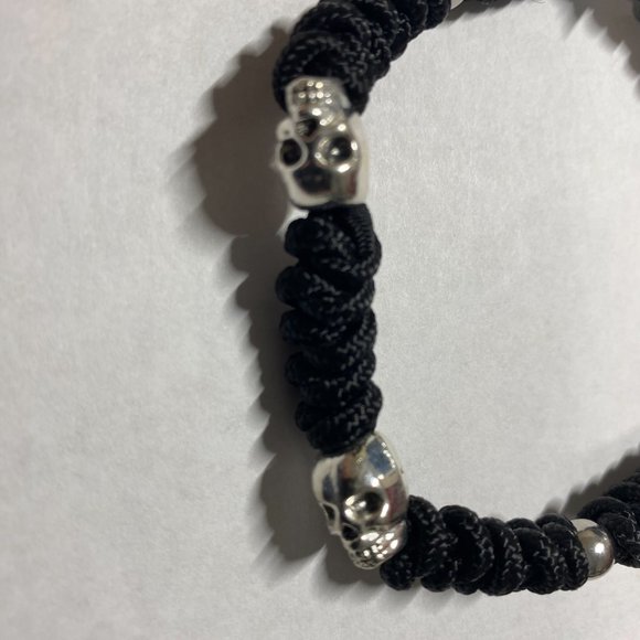 Skull and Beaded Paracord Bracelet with Magnetic Clasp - Picture 7 of 9